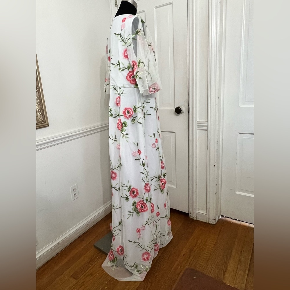 Kiyonna Floral V-Neck Wedding Dress - Picture 5 of 16